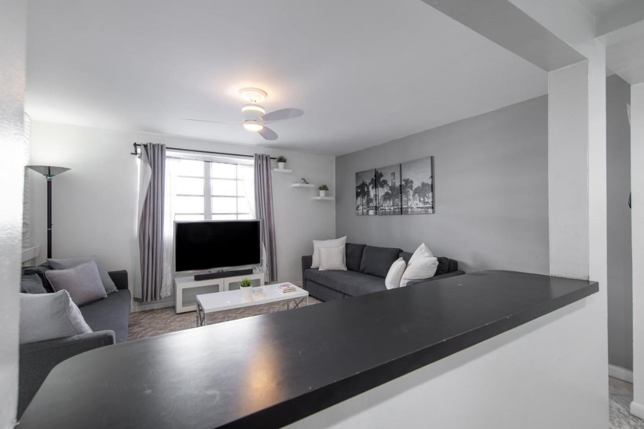 Collins Chic Apartment Miami Beach Bagian luar foto